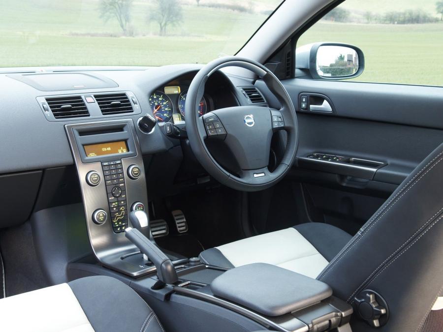  Volvo V50 R-Design SE Sport 2008 года  (фото 3 из 8)